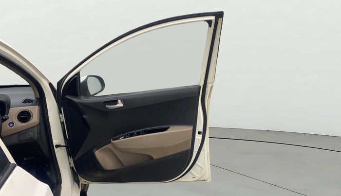 2014 Hyundai Xcent SX 1.2 (O), Petrol, Manual, 45,871 km, RHS Front Door