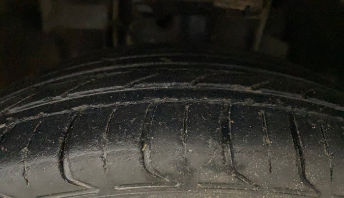 2017 Tata Tiago XZ PETROL, Petrol, Manual, 99,110 km, Left Front Tyre Tread
