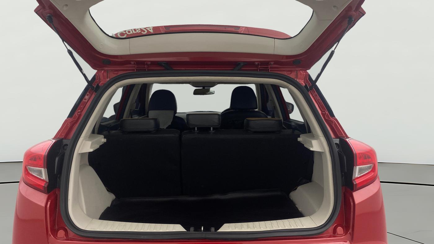 2021 Mahindra XUV300 W8 1.2 PETROL, Petrol, Manual, 55,848 km, Boot Open Zoomed View