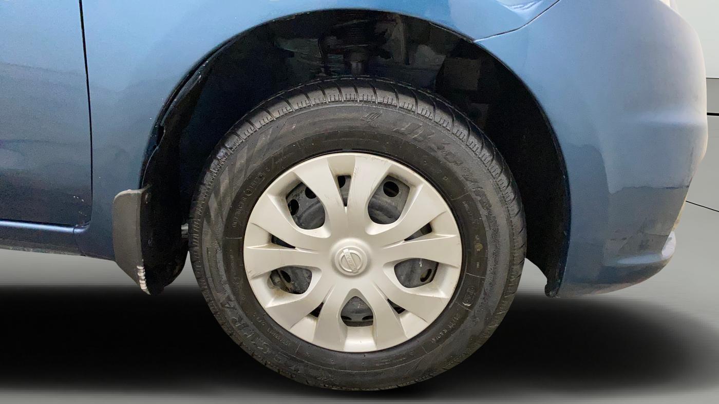 2017 Nissan Micra Active XV, Petrol, Manual, 13,304 km, Right Front Wheel