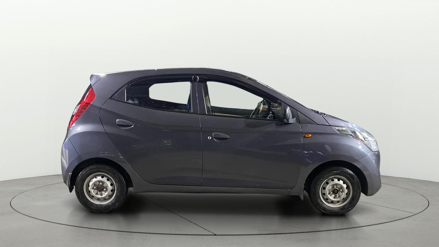 2015 Hyundai Eon ERA +, Petrol, Manual, 26,869 km, Right Side View