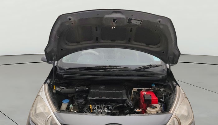 2016 Hyundai Grand i10 SPORTZ 1.2 KAPPA VTVT, CNG, Manual, 1,07,079 km, Open Bonet