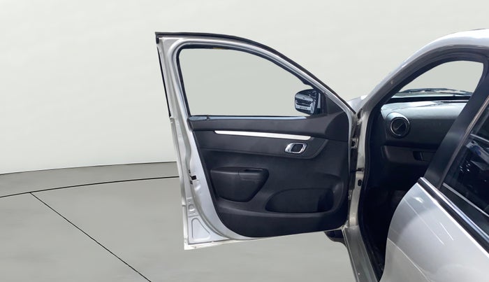 2023 Renault Kwid CLIMBER AMT 1.0, Petrol, Automatic, 11,924 km, LHS Front Door