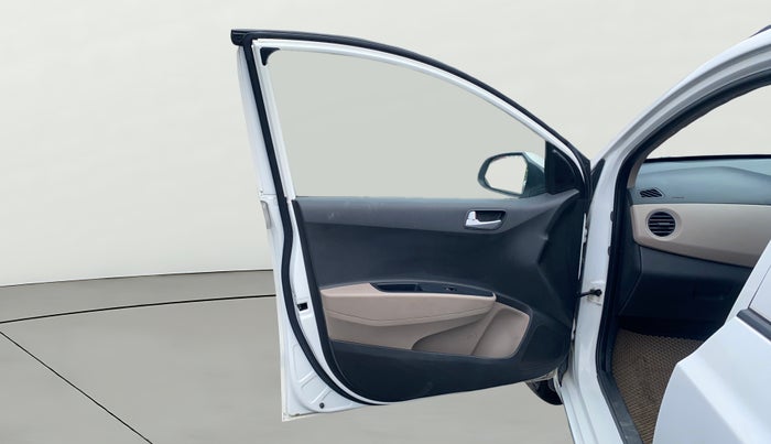 2017 Hyundai Grand i10 SPORTZ (O) 1.2 KAPPA VTVT, Petrol, Manual, 67,512 km, LHS Front Door