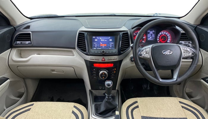 2019 Mahindra XUV300 W8 (O) 1.5 DIESEL, Diesel, Manual, 1,05,427 km, Dashboard