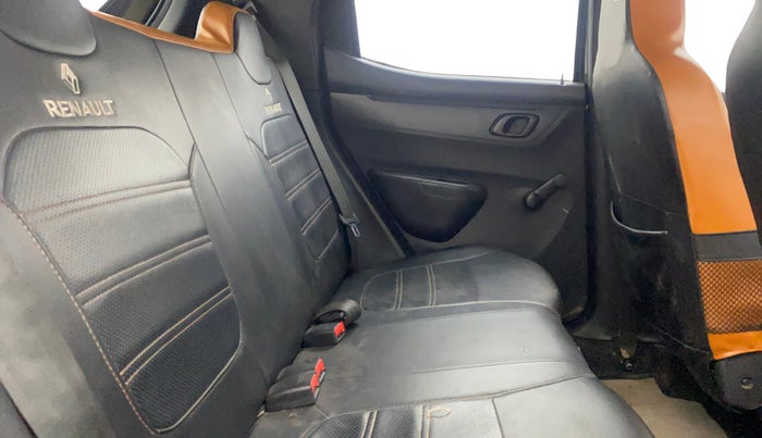 2016 Renault Kwid RXT 0.8, Petrol, Manual, 69,005 km, Right Side Rear Door Cabin
