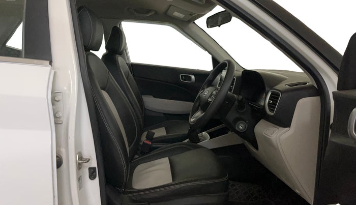 2022 Hyundai VENUE S 1.2, Petrol, Manual, 39,560 km, Right Side Front Door Cabin