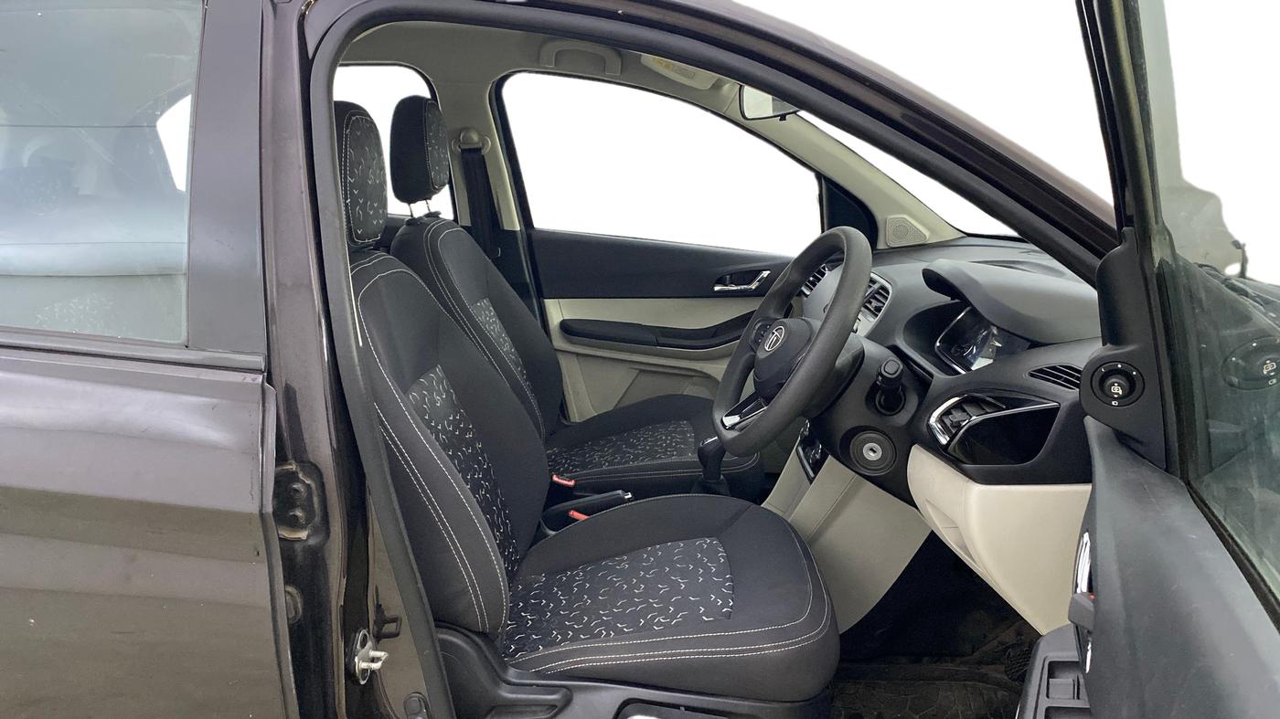 2022 Tata Tiago XZ PLUS CNG, CNG, Manual, 21,445 km, Right Side Front Door Cabin