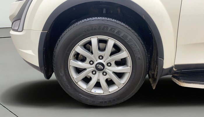 2020 Mahindra XUV500 W7, Diesel, Manual, 79,823 km, Left Front Wheel