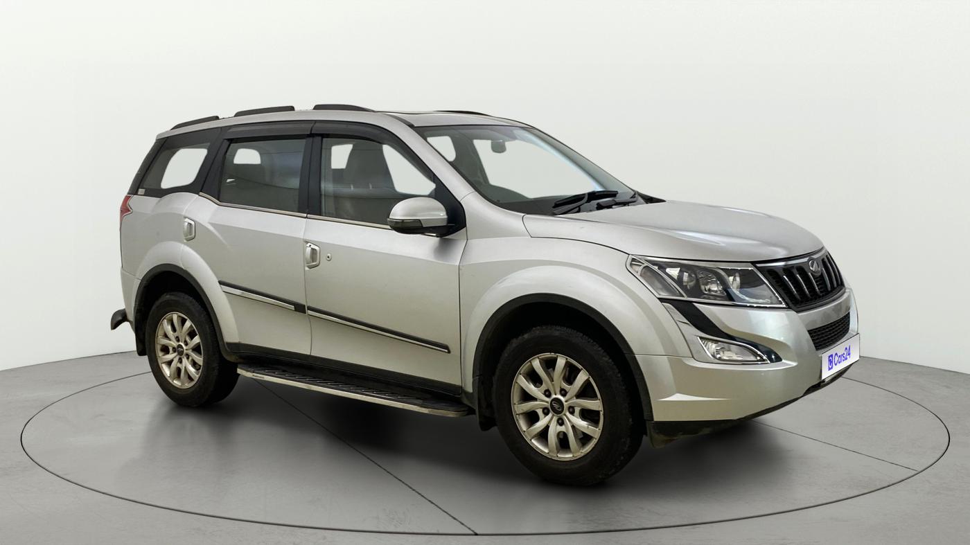 2017 Mahindra XUV500 W10, Diesel, Manual, 67,914 km, Right Front Diagonal