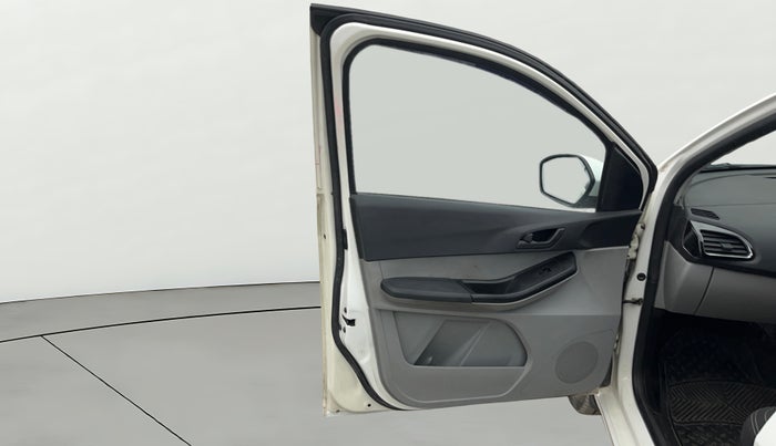 2021 Tata Tiago XTA PETROL, Petrol, Automatic, 39,004 km, LHS Front Door