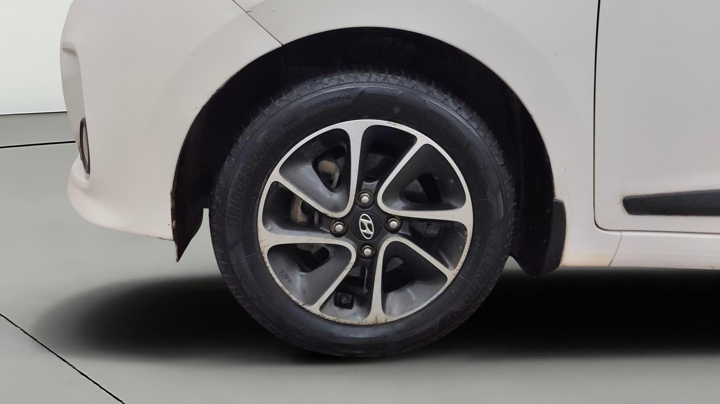 2019 Hyundai Grand i10 SPORTZ AT 1.2 KAPPA VTVT, Petrol, Automatic, 18,810 km, Left Front Wheel