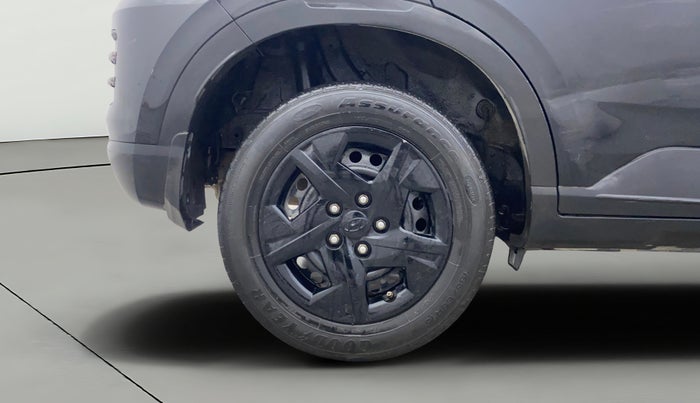 2023 Hyundai VENUE SX 1.2 KNIGHT EDITION, Petrol, Manual, 61,051 km, Right Rear Wheel