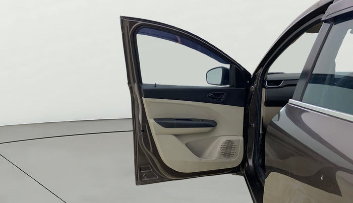 2023 Renault TRIBER RXT, Petrol, Manual, 28,302 km, LHS Front Door