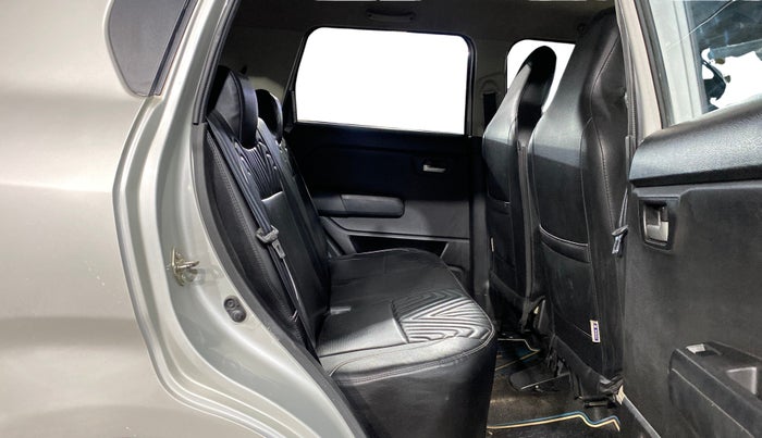 2019 Maruti New Wagon-R VXI 1.0, Petrol, Manual, 45,863 km, Right Side Rear Door Cabin