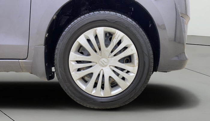 2015 Maruti Ertiga VXI CNG, CNG, Manual, 42,660 km, Right Front Wheel