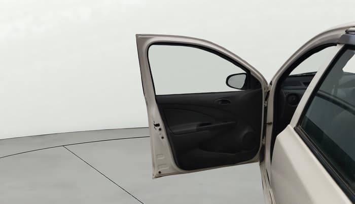 2013 Toyota Etios G, Petrol, Manual, 43,555 km, LHS Front Door
