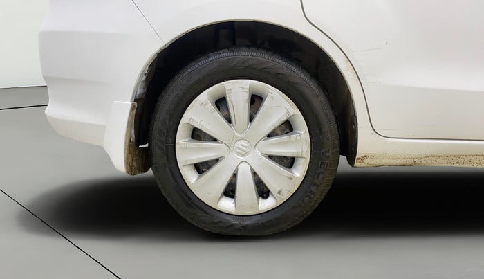 2016 Maruti Ertiga VXI, CNG, Manual, 69,787 km, Right Rear Wheel