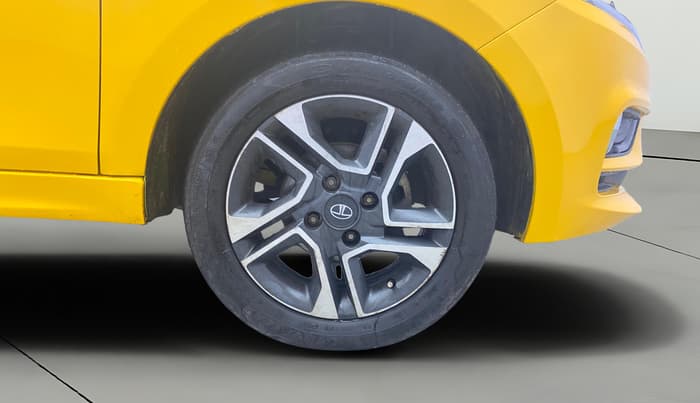 2020 Tata Tiago XZA PLUS PETROL, Petrol, Automatic, 42,112 km, Right Front Wheel
