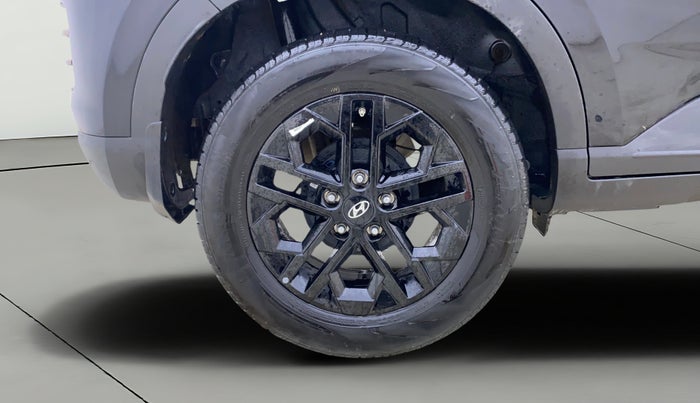 2023 Hyundai VENUE SX(O) 1.0 Turbo DCT Knight Edition, Petrol, Automatic, 20,866 km, Right Rear Wheel