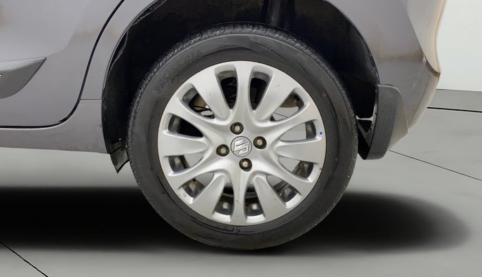 2017 Maruti Baleno ZETA DIESEL 1.3, Diesel, Manual, 92,035 km, Left Rear Wheel
