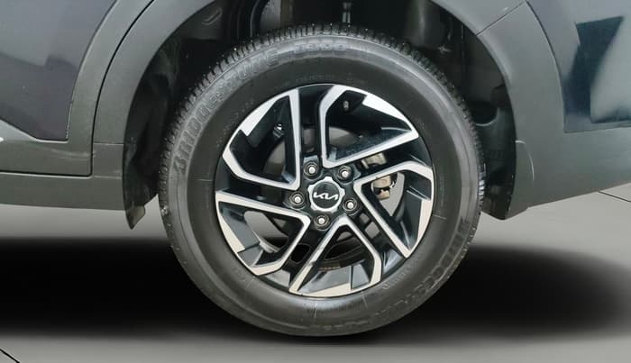 2023 KIA CARENS LUXURY PLUS IMT 1.5 DIESEL IMT, Diesel, Manual, 80,720 km, Left Rear Wheel