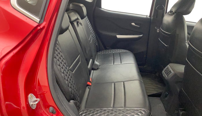 2021 Nissan MAGNITE XV PREMIUM TURBO (O) CVT DUAL TONE, Petrol, Automatic, 27,426 km, Right Side Rear Door Cabin