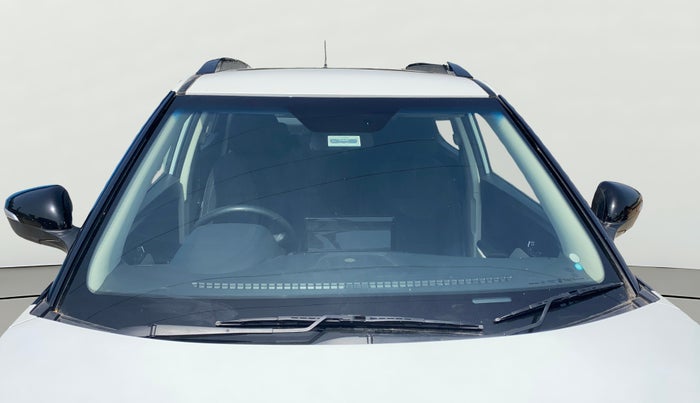 2024 Mahindra XUV 3XO AX5 1.2 L TCMPFI AT, Petrol, Automatic, 41,138 km, Front Windshield