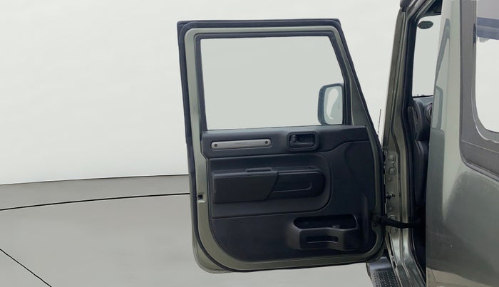 2021 Mahindra Thar LX  P 4WD AT CONVERTIBLE, Petrol, Automatic, 25,056 km, LHS Front Door