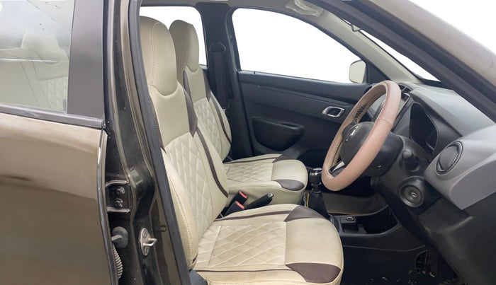 2018 Renault Kwid RXT 1.0 (O), Petrol, Manual, 43,357 km, Right Side Front Door Cabin