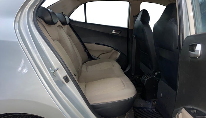 2016 Hyundai Xcent SX 1.2 (O), Petrol, Manual, 61,053 km, Right Side Rear Door Cabin