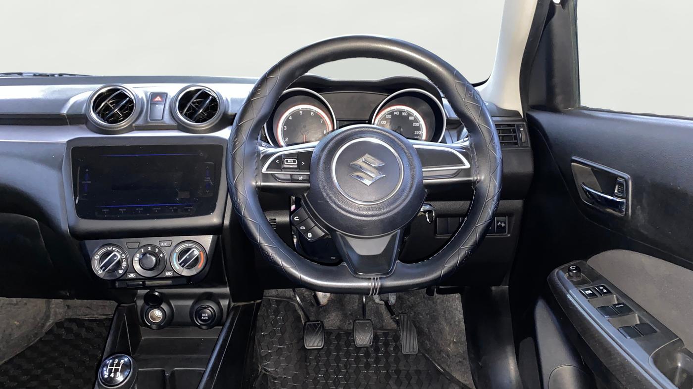 2024 Maruti Swift VXI, Petrol, Manual, 30,367 km, Steering Wheel Close Up