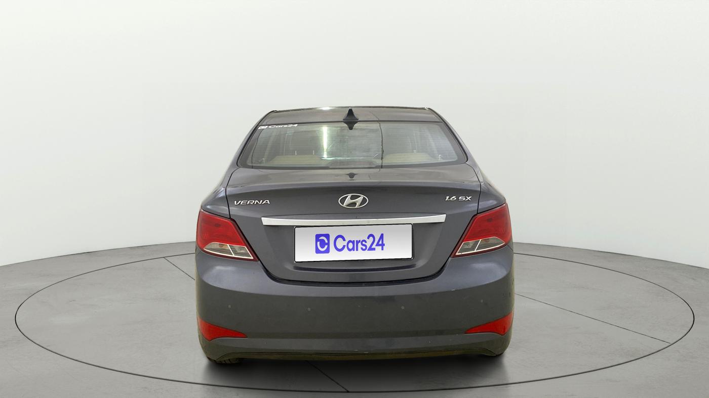 2016 Hyundai Verna 1.6 VTVT SX, Petrol, Manual, 30,239 km, Back/Rear