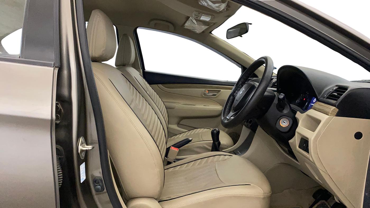 2018 Maruti Ciaz SIGMA 1.5 SHVS MT  PETROL, Petrol, Manual, 31,758 km, Right Side Front Door Cabin