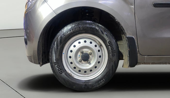 2021 Maruti New Wagon-R LXI CNG 1.0, CNG, Manual, 1,22,230 km, Left Front Wheel