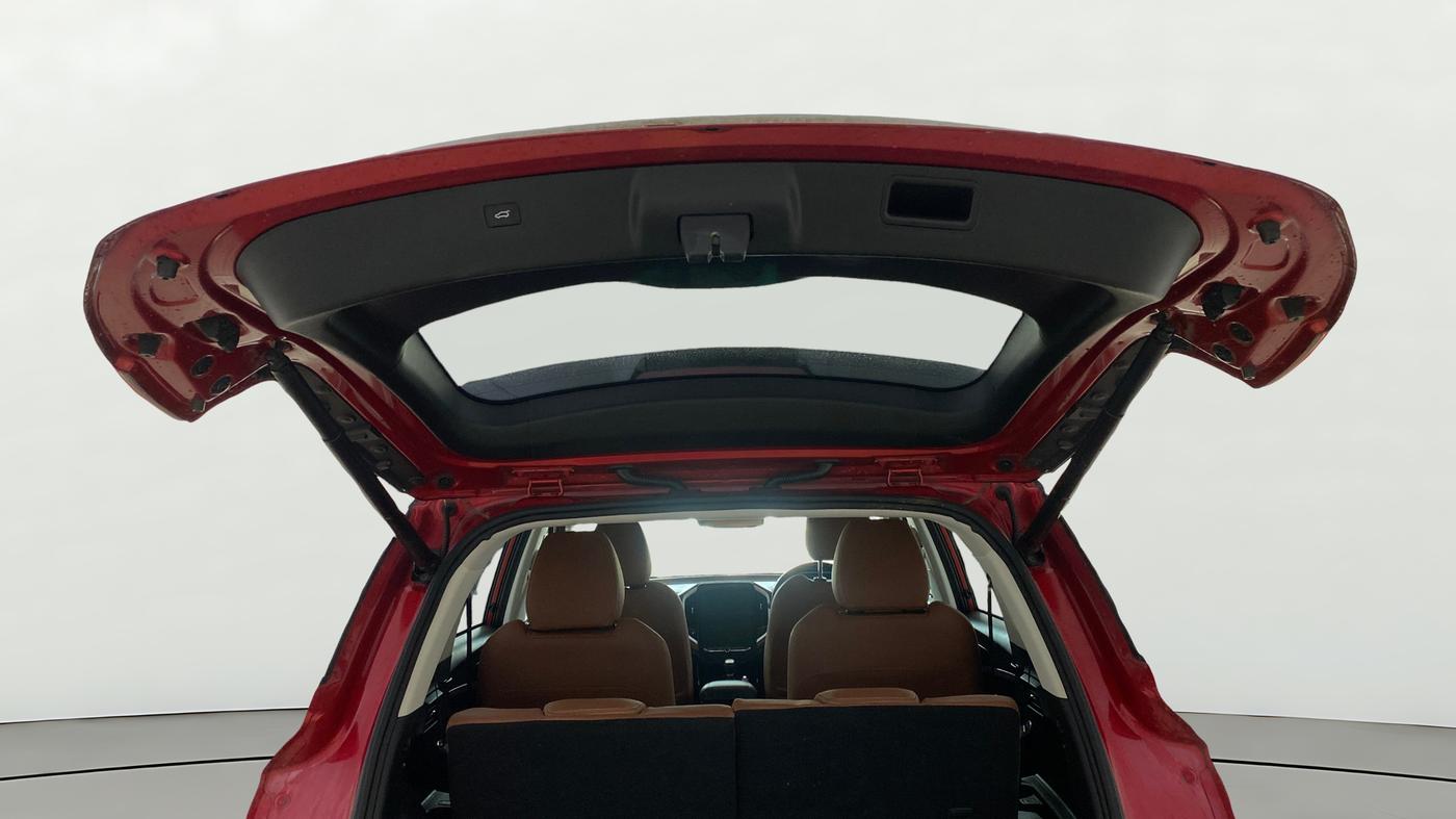 2022 MG HECTOR PLUS SHARP 1.5 PETROL TURBO HYBRID MT 6-STR, Petrol, Manual, 23,384 km, Boot Door Open