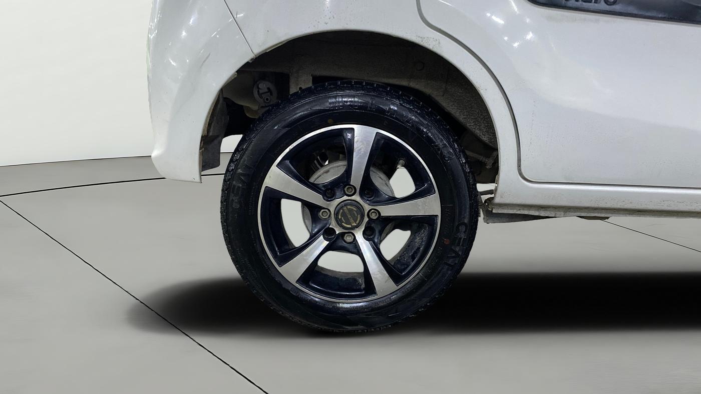 2016 Maruti Alto K10 VXI, Petrol, Manual, 50,625 km, Right Rear Wheel
