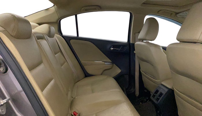 2015 Honda City 1.5L I-VTEC VX (O) MT, Petrol, Manual, 52,636 km, Right Side Rear Door Cabin