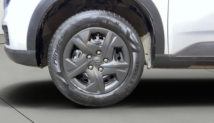 2023 Hyundai VENUE SX 1.2 PETROL, Petrol, Manual, 24,199 km, Left Front Wheel