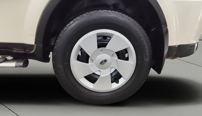 2014 Mahindra XUV500 W6, Diesel, Manual, 1,15,208 km, Left Rear Wheel