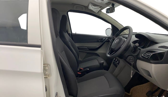 2018 Tata Tiago XT PETROL, Petrol, Manual, 1,41,067 km, Right Side Front Door Cabin