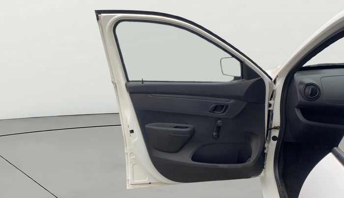 2016 Renault Kwid RXL, Petrol, Manual, 1,11,165 km, LHS Front Door