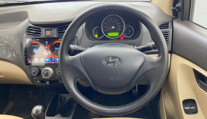 2015 Hyundai Eon MAGNA +, Petrol, Manual, 1,13,498 km, Steering Wheel Close Up