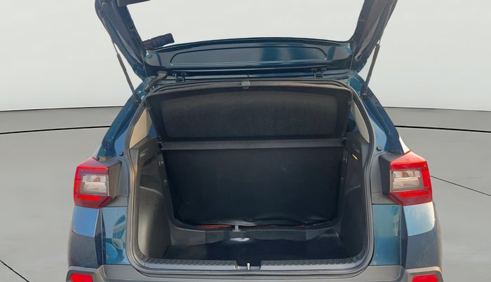 2025 Skoda KUSHAQ  Signature 1.0L TSI MT , Petrol, Manual, 4,742 km, Boot Open Zoomed View