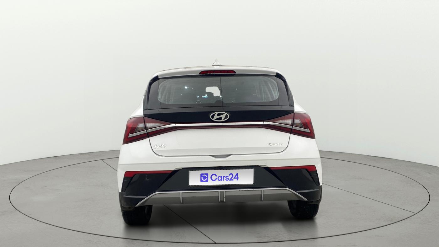 2024 Hyundai NEW I20 Sportz (O) 1.2 IVT, Petrol, Automatic, 35,276 km, Back/Rear