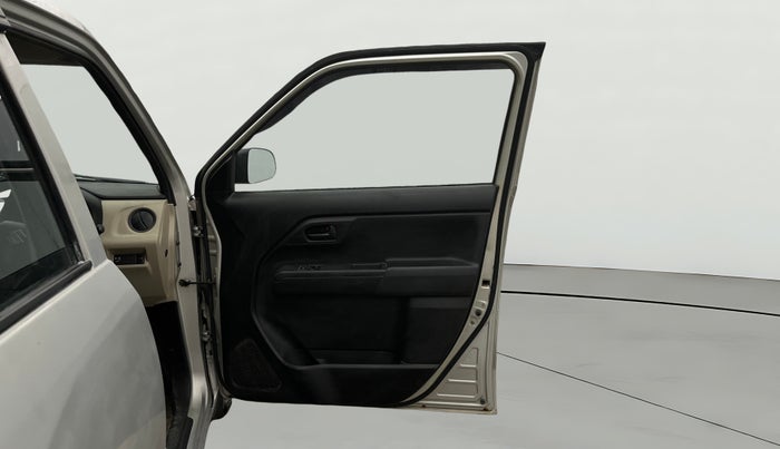 2021 Maruti New Wagon-R LXI CNG 1.0, CNG, Manual, 80,371 km, RHS Front Door