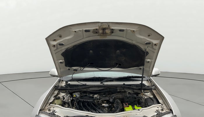 2020 Renault Duster RXS 1.5 PETROL MT, Petrol, Manual, 1,14,302 km, Open Bonet