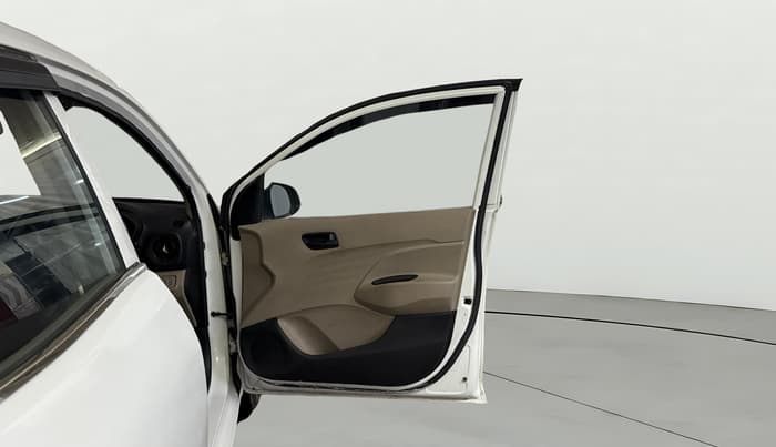 2021 Hyundai NEW SANTRO SPORTZ EXECUTIVE MT CNG, CNG, Manual, 1,12,799 km, RHS Front Door