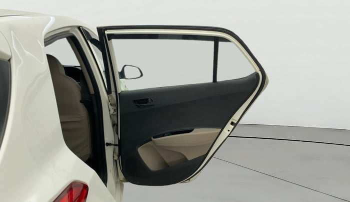 2015 Hyundai Grand i10 MAGNA 1.2 KAPPA VTVT, CNG, Manual, 1,13,214 km, RHS Rear Door