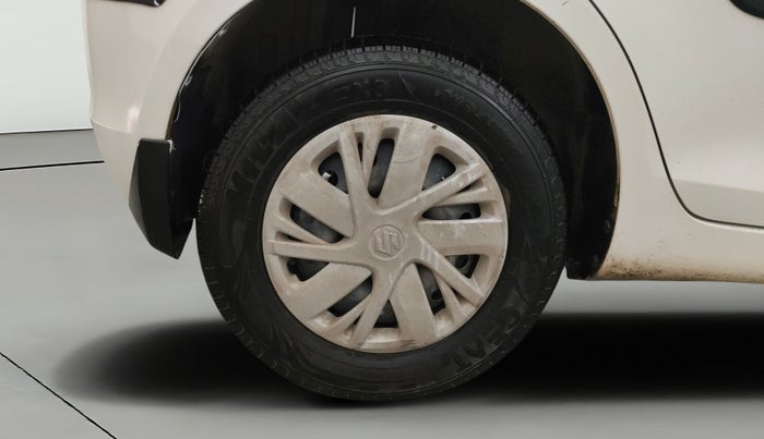 2015 Maruti Swift VXI, Petrol, Manual, 48,924 km, Right Rear Wheel
